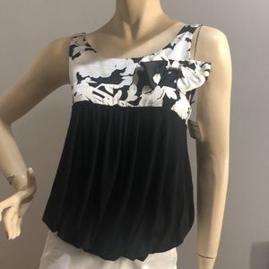 NWT.BEBE Big Bow BalloonTop.Cocktails 96% Silk 4% Spandex Blouse.  Size Small.